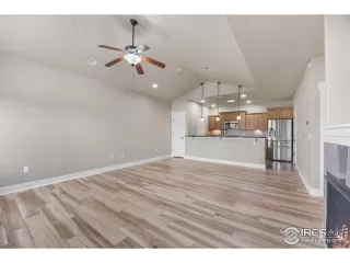 Photo #6: 1040051 Listing