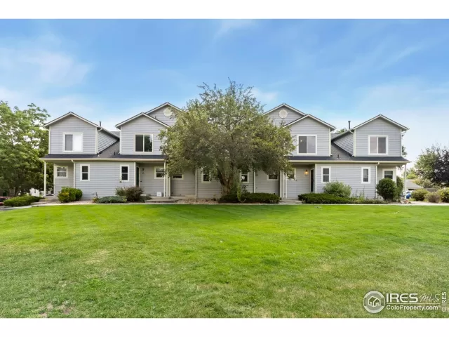 MLS: 1040056 Condo For Sale