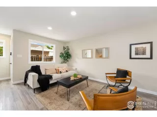 Photo #4: 1040088 Listing