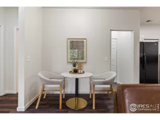 Photo #4: 1040106 Listing