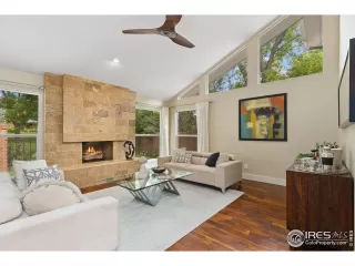 Photo #1: 1040109 Listing