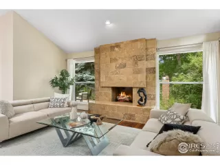 Photo #2: 1040109 Listing