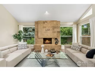 Photo #3: 1040109 Listing