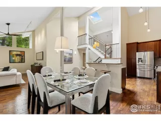 Photo #4: 1040109 Listing