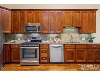 Photo #6: 1040109 Listing