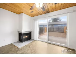 Photo #4: 1040171 Listing