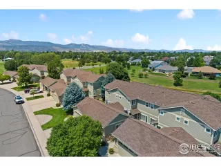 Photo #4: 1040237 Listing