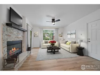 Photo #3: 1040243 Listing