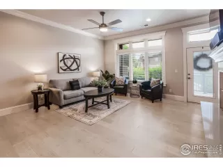 Photo #5: 1040277 Listing