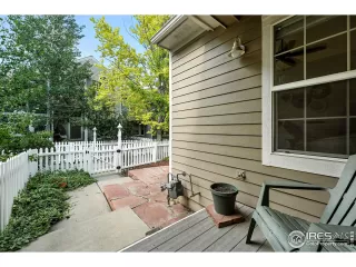 Photo #5: 1040340 Listing