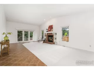 Photo #1: 1040367 Listing