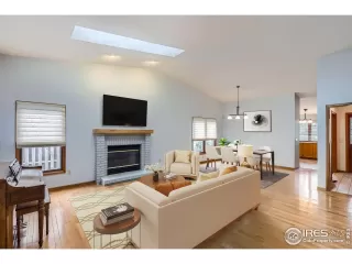 Photo #4: 1040384 Listing