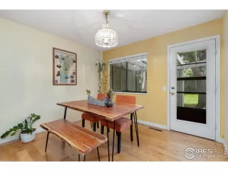 Photo #4: 1040441 Listing