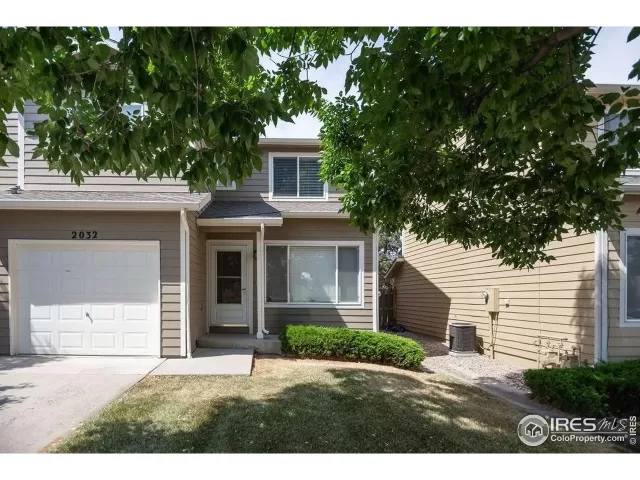 MLS: 1040555 Condo For Sale