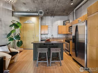 Photo #4: 1040734 Listing