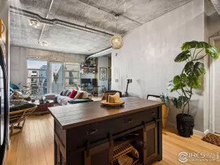 Photo #5: 1040734 Listing