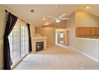 Photo #5: 1040754 Listing