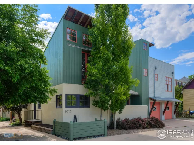 MLS: 1040800 Condo For Sale