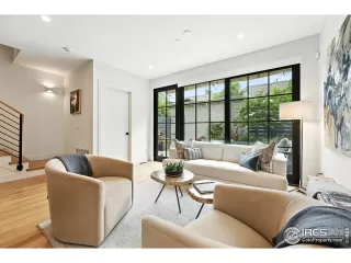 Photo #1: 1040803 Listing