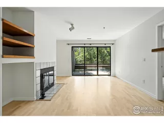 Photo #1: 1040833 Listing