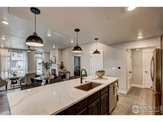 Photo #2: 1040842 Listing