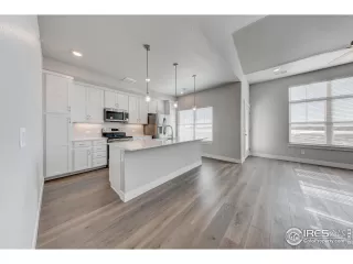 Photo #5: 1040853 Listing 