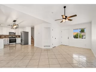 Photo #2: 1040860 Listing