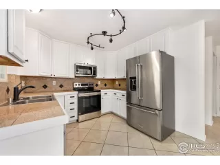 Photo #3: 1040860 Listing