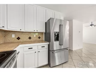 Photo #5: 1040860 Listing