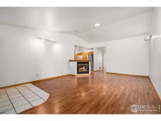 Photo #3: 1040865 Listing