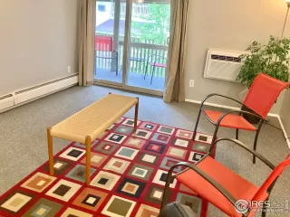 Photo #2: 1040882 Listing