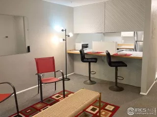 Photo #3: 1040882 Listing