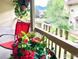 Photo #6: 1040882 Listing