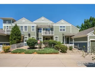 Photo #4: 1040893 Listing