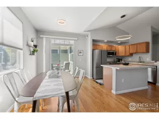 Photo #6: 1040893 Listing