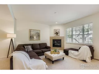 Photo #4: 1040895 Listing