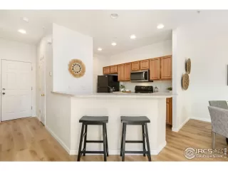 Photo #5: 1040948 Listing 