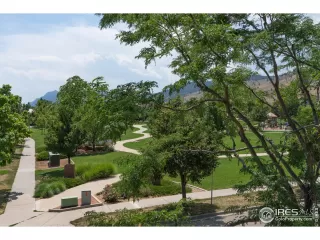 Photo #4: 1041011 Listing