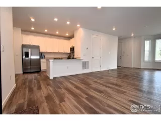 Photo #5: 1041021 Listing 