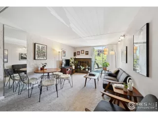 Photo #4: 1041027 Listing