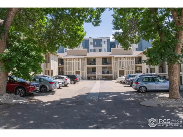 MLS: 1041134 Condo For Sale