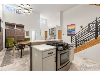 Photo #6: 1041186 Listing 