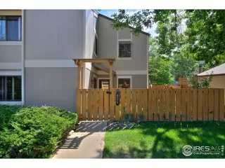 Photo #4: 1041209 Listing