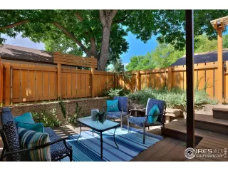 Photo #5: 1041209 Listing