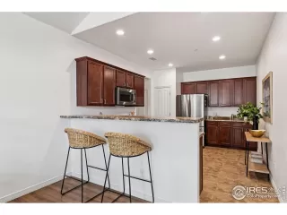 Photo #4: 1041249 Listing