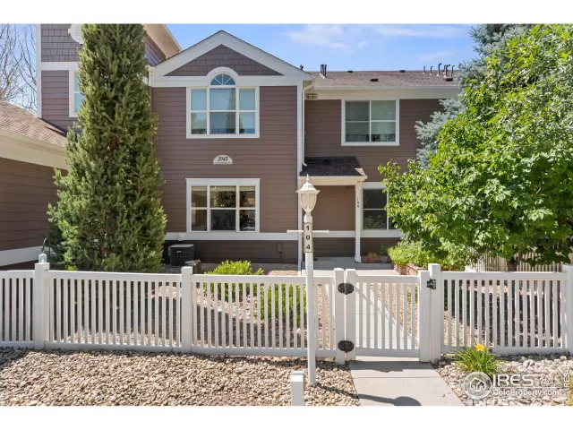 MLS: 1041252 Condo For Sale