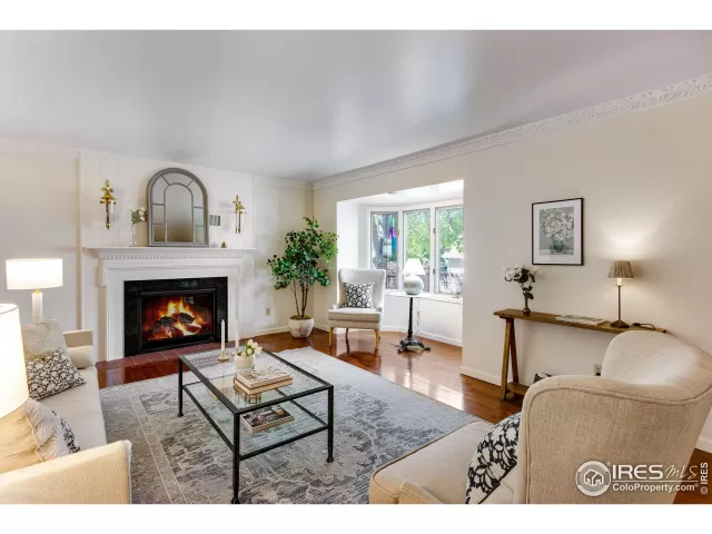 MLS: 1041295 Condo For Sale