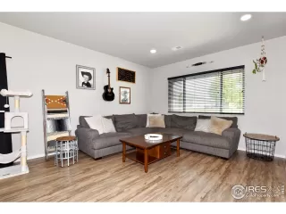 Photo #4: 1041305 Listing