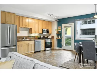 Photo #2: 1041339 Listing