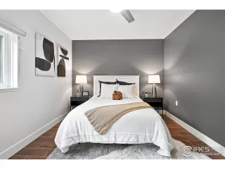 Photo #4: 1041339 Listing